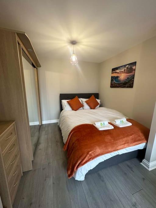 Cute Apartment Next To Colindale Station Edgware Exterior foto